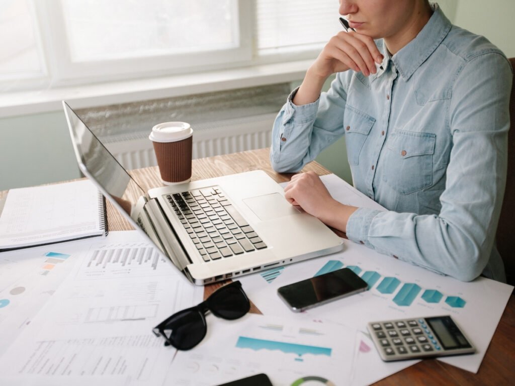 how to create a business web page